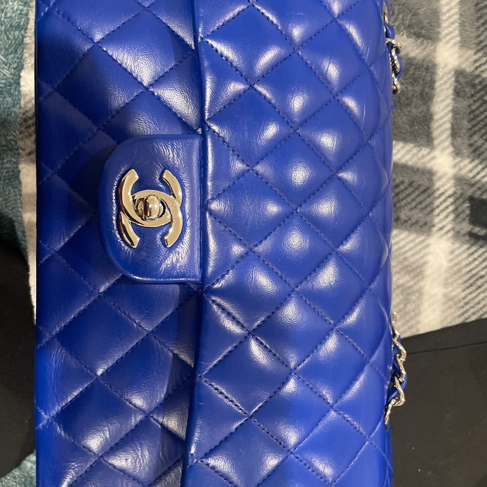 Chanel Classic Medium Flap